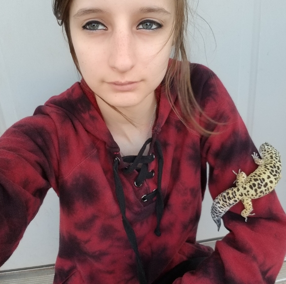 Womens Hot Topic cross lace V neck Tie dye hoodie - Picture 3 of 3